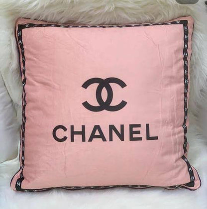 Master 
Pillowcases 
Size 45*45 
50 dhs❣️

Zain99
♥️♥️♥️