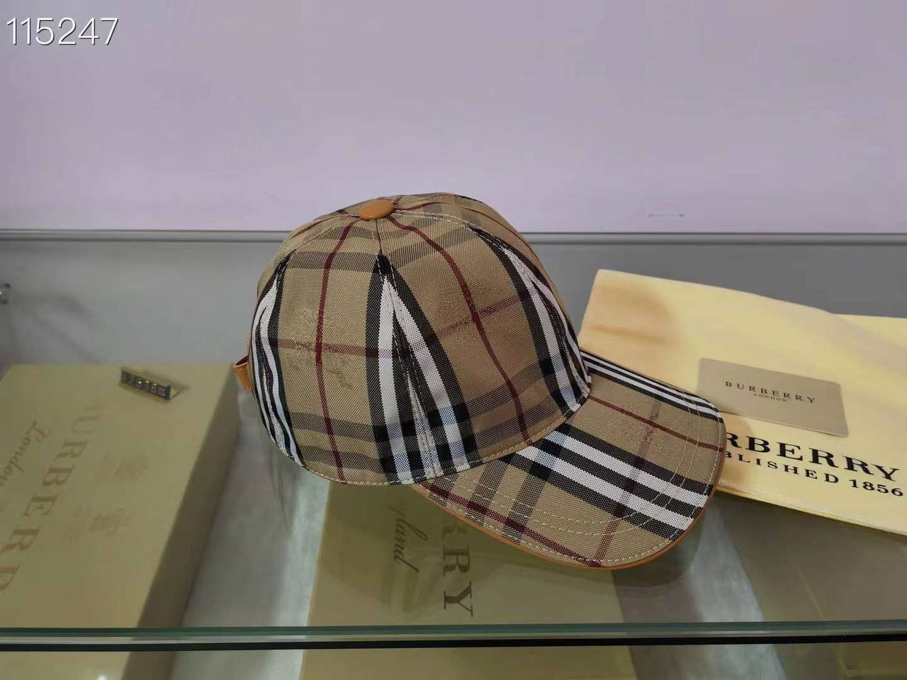 GUCCI - Hermes - Burberry
*Unisex cap 🧢* 
*Master quality* 
180 dhs🇦🇪

Zain179
♥️♥️♥️
