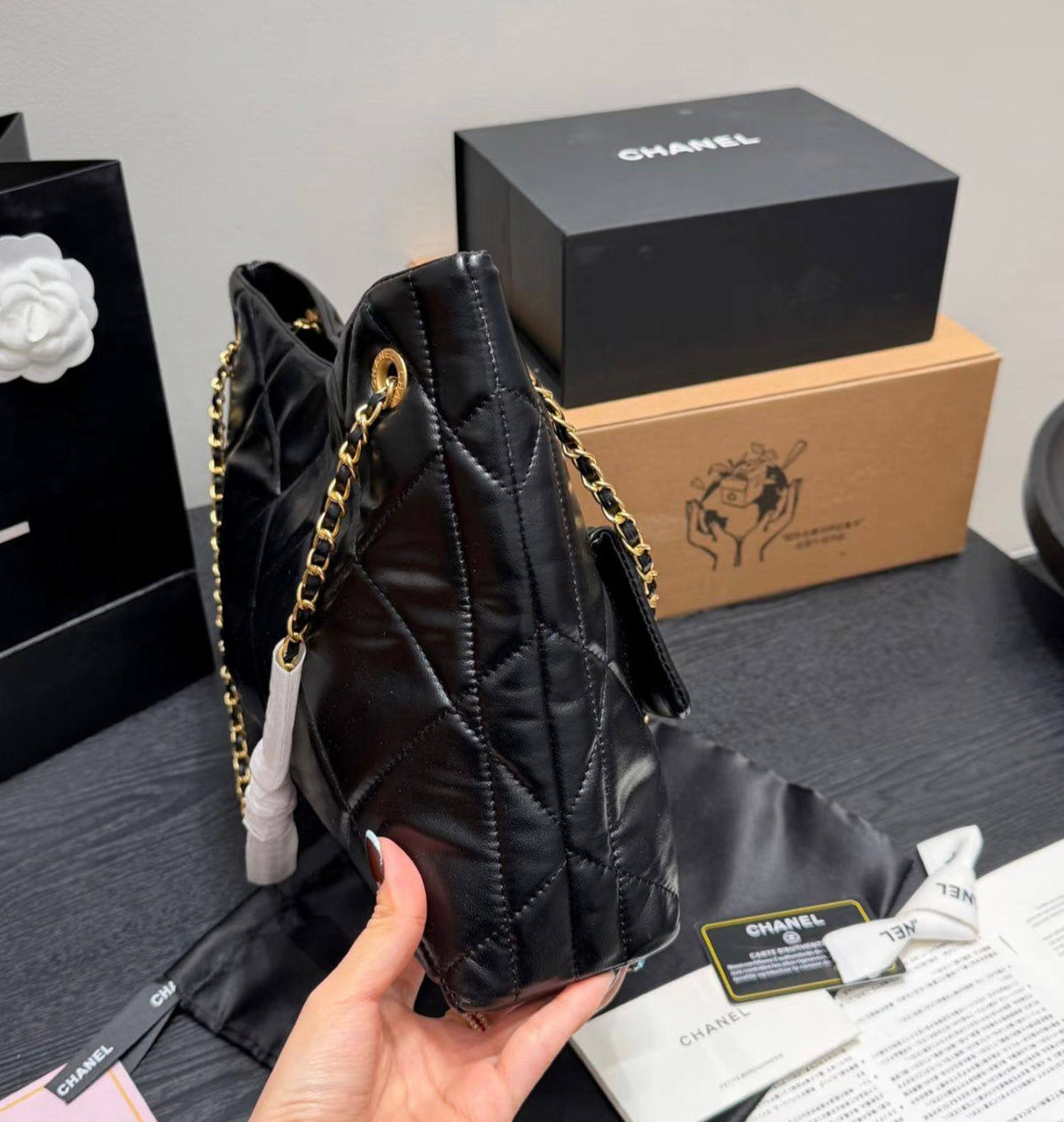 CHANEL 

NEW CAME 

GOOD QUALITY
115 dhs🇦🇪🇦🇪

Zain295
♥️♥️♥️
