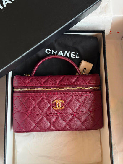 CHANEL
𝐕𝐚𝐧𝐢𝐭𝐲 𝐁𝐚𝐠 𝐖𝐢𝐭𝐡 𝐂𝐡𝐚𝐢𝐧 
950 dhs✅
Full Packge Super Master

ETAG4
♥️♥️♥️