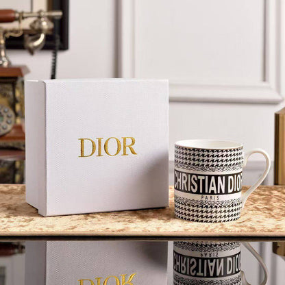 Branded mugs 

75 dhs

Zain205
♥️♥️♥️