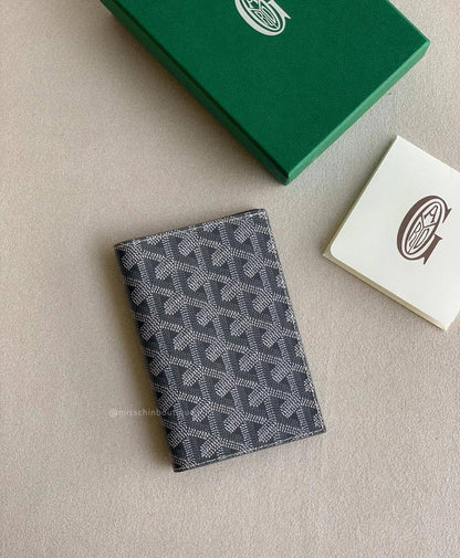 LV - Goyard
Wallets
 master 
passport holder
95 dhs✅

Zain33
♥️♥️♥️