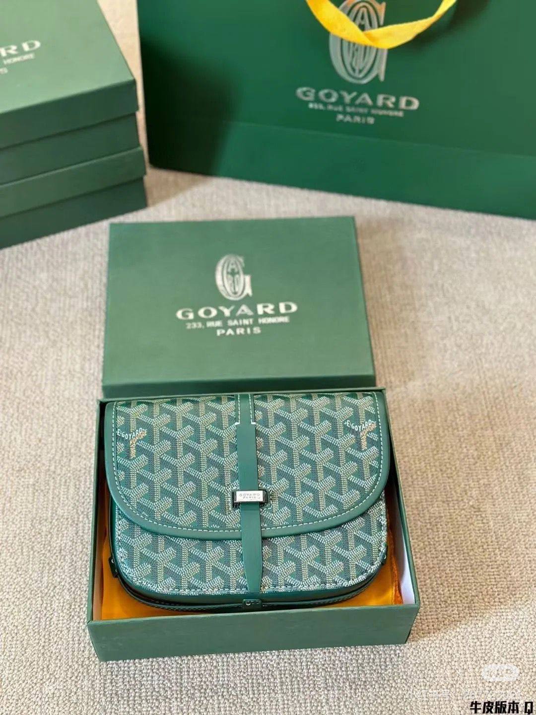 GOYARD
Size     22×17×9cm

90 dhs🪙🌨️

Withbox
🎁🎁🎁

Zain04
♥️♥️♥️