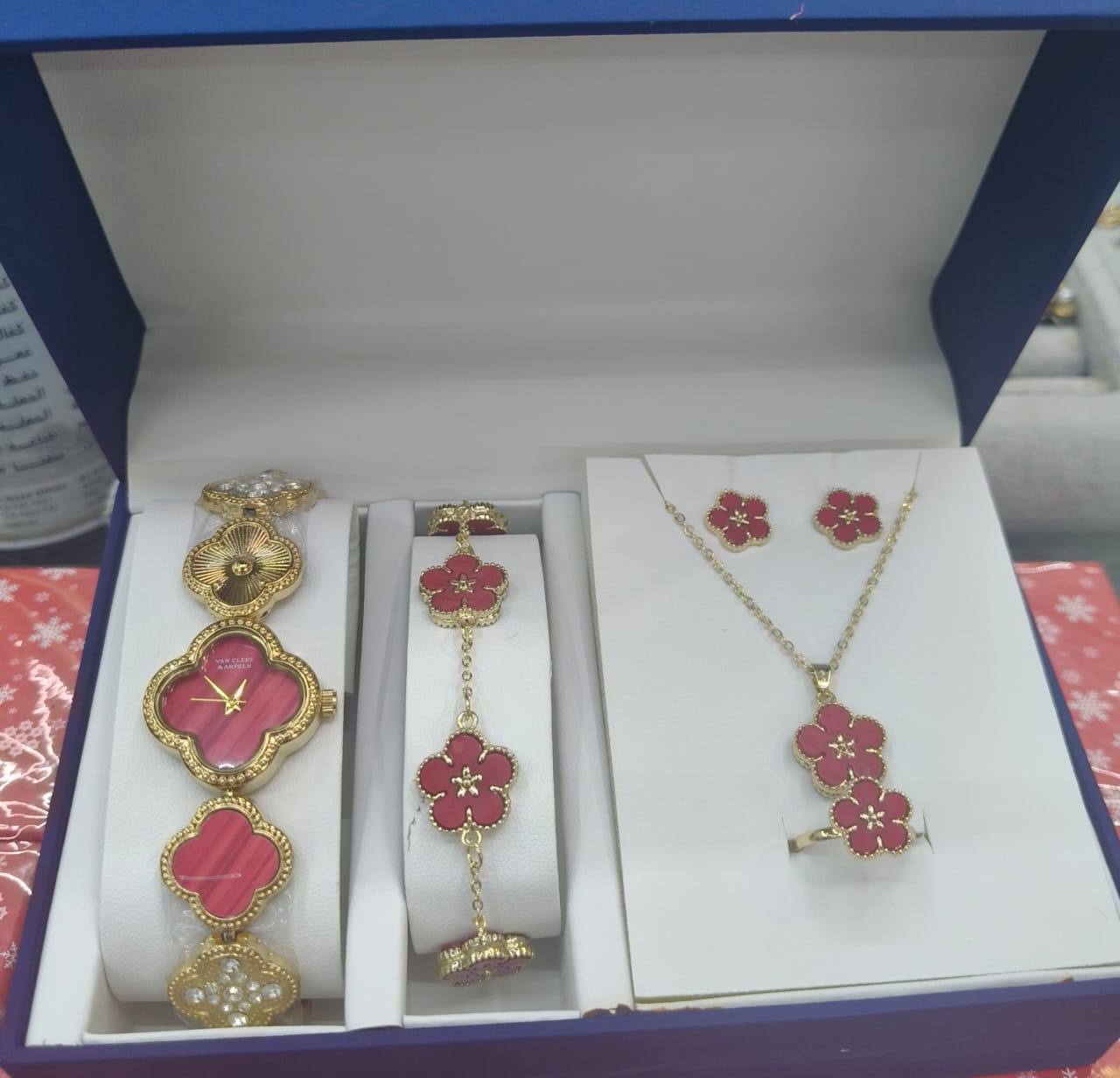 VCA Set
with box
75 dhs✅

Zain25
♥️♥️♥️