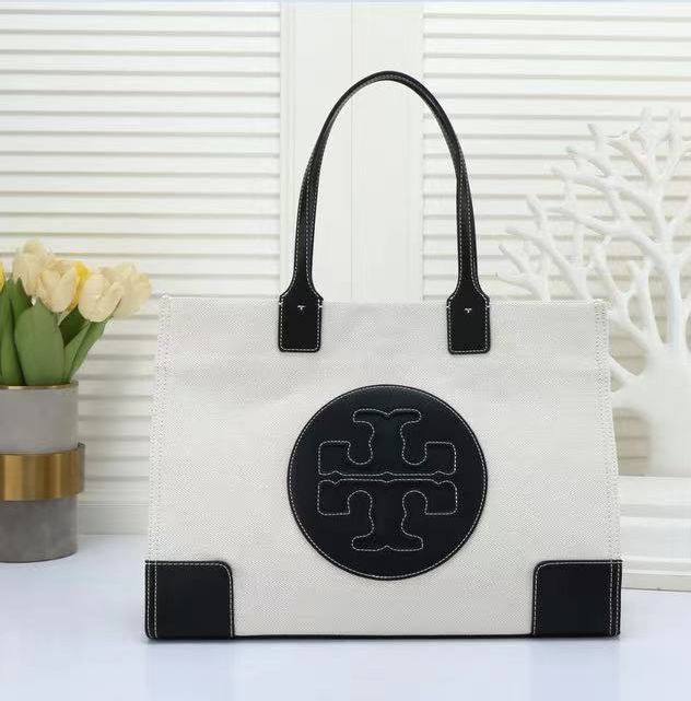 Tory  Burch
SIZE  ………42CM 🥰
95 dhs🪙🌨️

Zain244
♥️♥️♥️