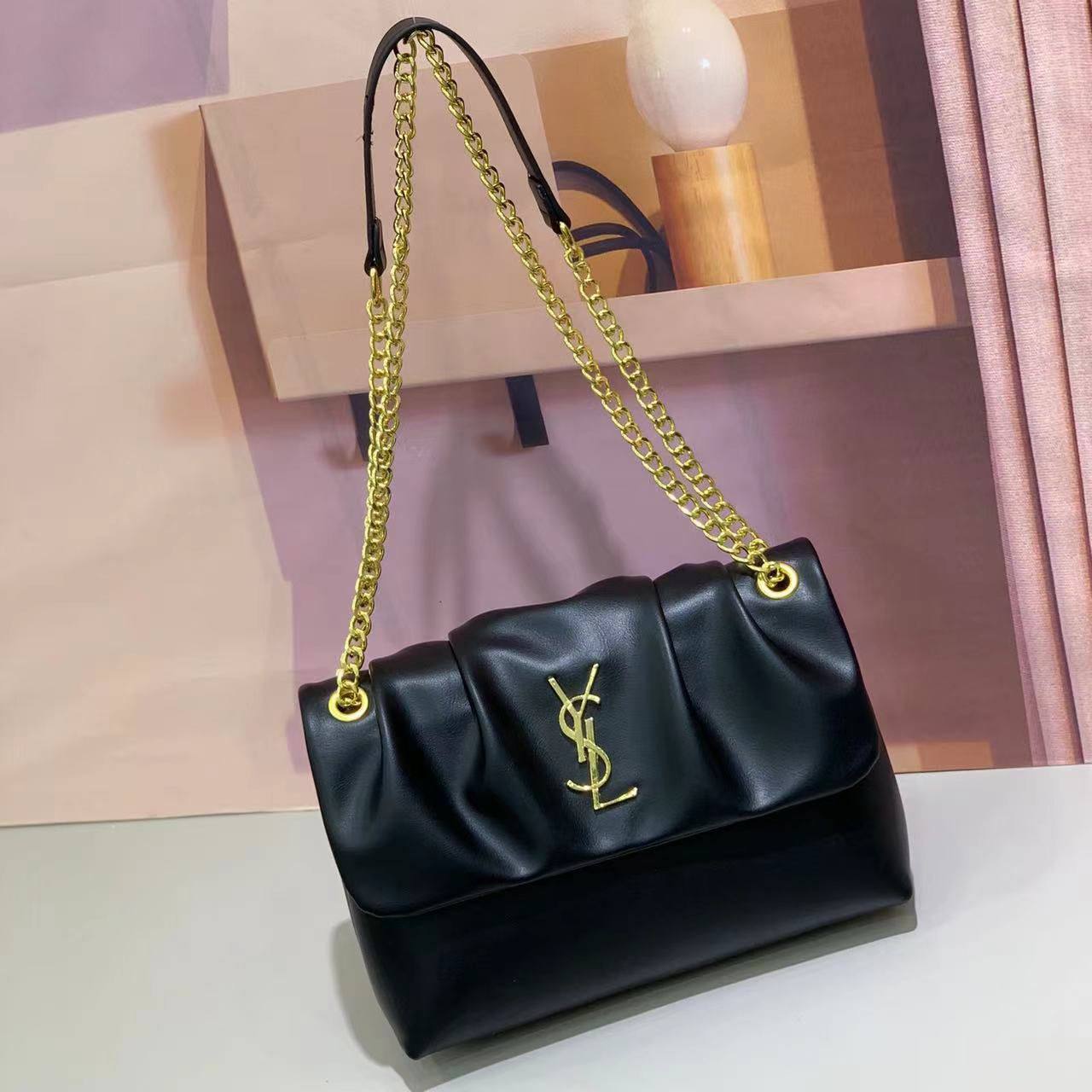 YSL 
Good Quality 
With Box 
🎁🎁🎁

105 dhs❣️

Zain250
♥️♥️♥️