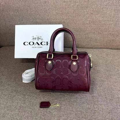 Coach

85 dhs❣️ 

high quality 

with box
🎁🎁🎁

Zain26
♥️♥️♥️