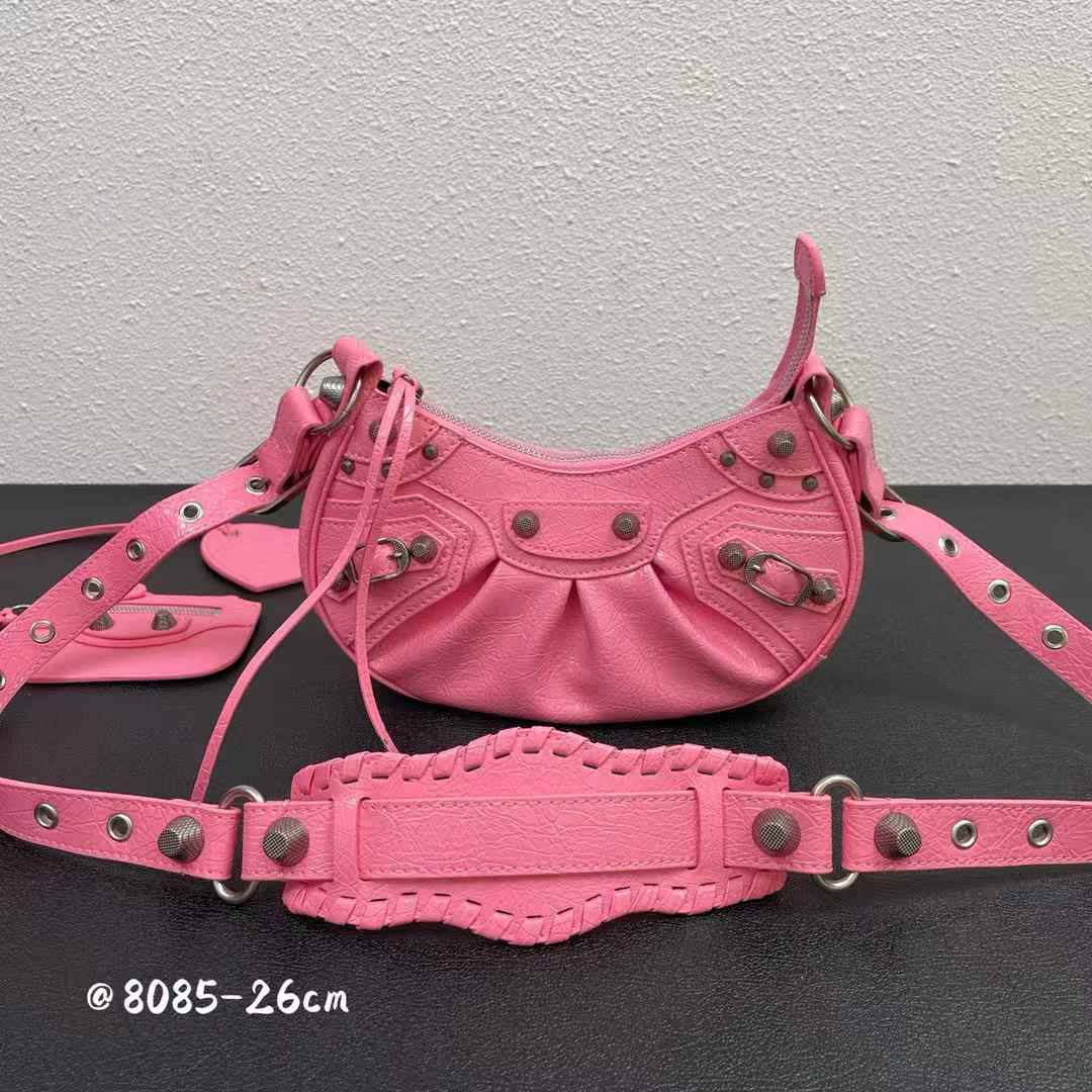 Balenciaga Master
For Price 👇 WTSP Text Zain 0568585901

Zain10
♥️♥️♥️