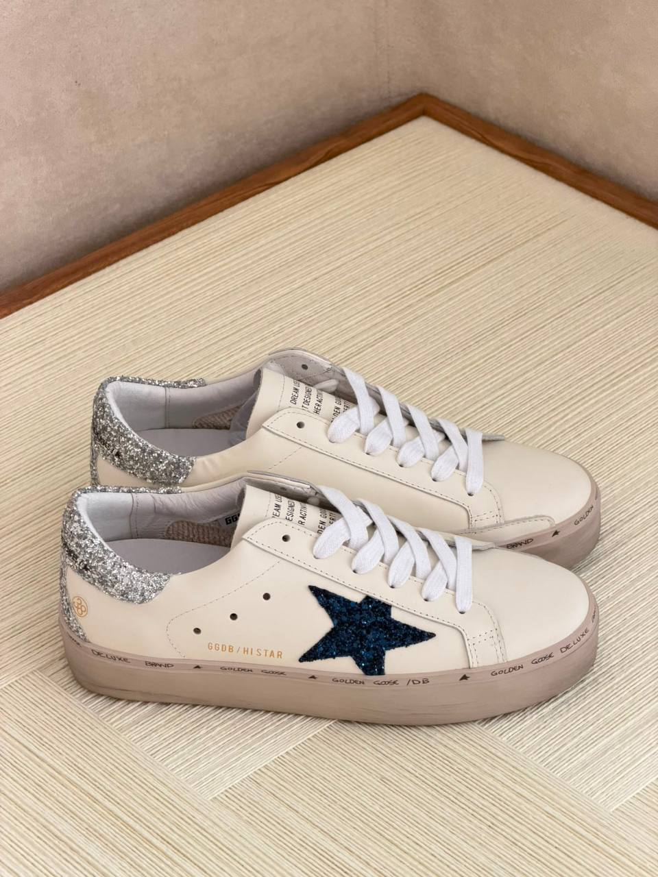 GOLDEN GOOSE 
QUALITY: SUPER MASTER 💥😍
SIZE:36 TO 41🥰

450 dhs🇦🇪🇦🇪

Zain319
♥️♥️♥️