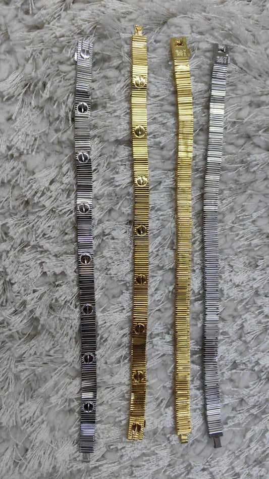 170 dhs🪙🌨️ New 

Cartier bracelet With Box And Paper Bag🎁🎁🎁

Zain89
♥️♥️♥️