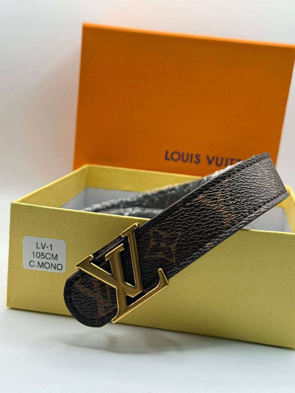 Ladies belt

With box 
🎁🎁🎁

40 dhs🪙🌨️

Zain93
♥️♥️♥️