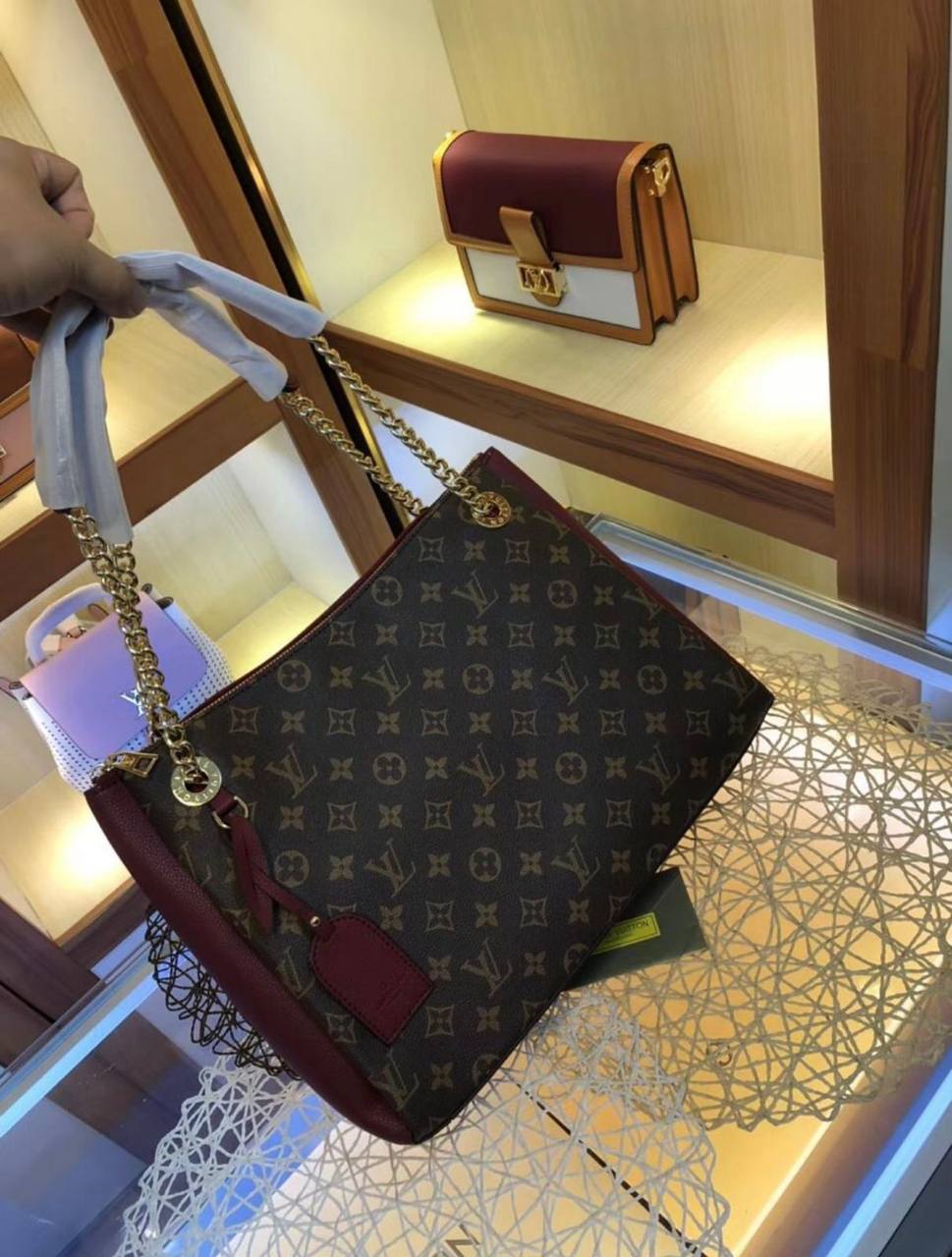 LV
110 dhs🇦🇪

Zain38
♥️♥️♥️