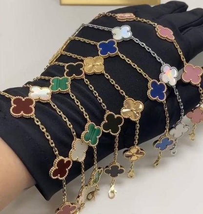 VCA ❤️‍🔥*
Bracelet 🐦‍🔥
Super master quality 💯
With normal boxes 📦 
65 dhs🪙💚
With master box 🗃️ 
110 dhs🪙💚

Zain216
♥️♥️♥️