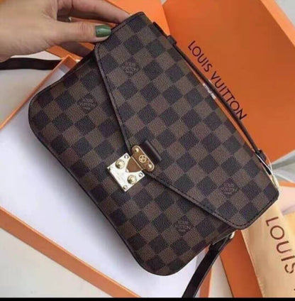 Bags
95 dhs✅

high quality 
With box
🎁🎁🎁

Zain26
♥️♥️♥️