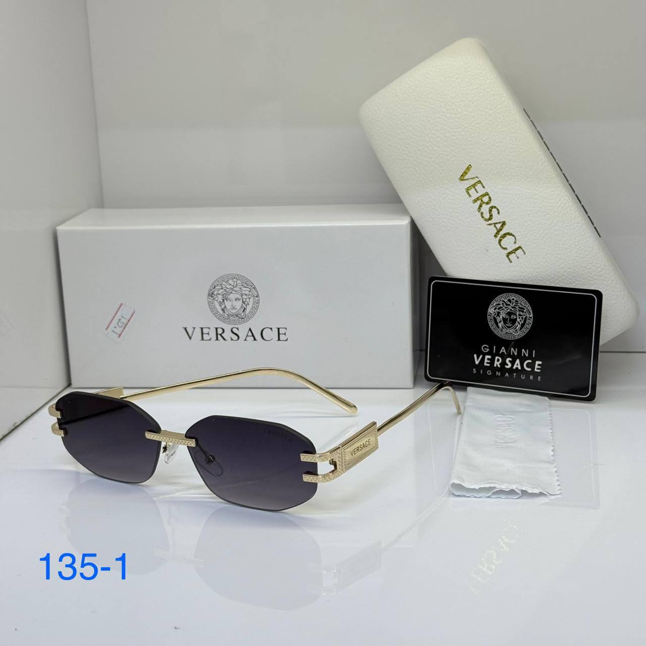 SUNGLASSES 🕶️
GOOD QUALITY 
50 dhs✅

Zain40
♥️♥️♥️