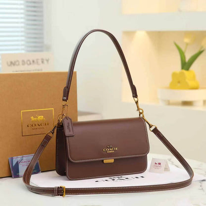 Coach

Best quality

With box’s

110 dhs🇦🇪🇦🇪🇦🇪

size 24cm

Zain158
♥️♥️♥️