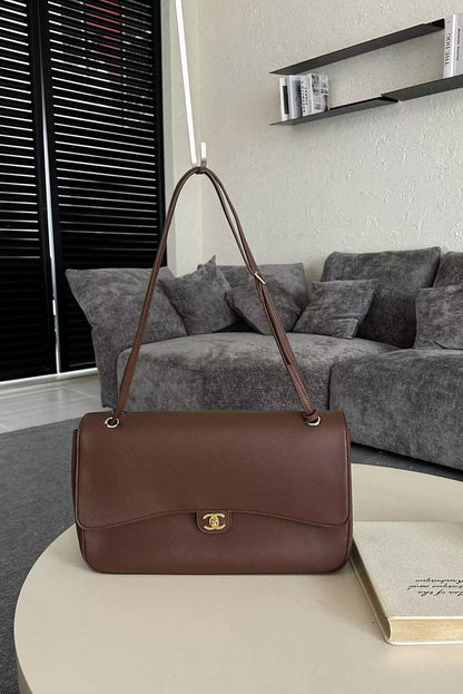 Chanel

38cm 

125 dhs🇦🇪🇦🇪

Zain143
♥️♥️♥️
