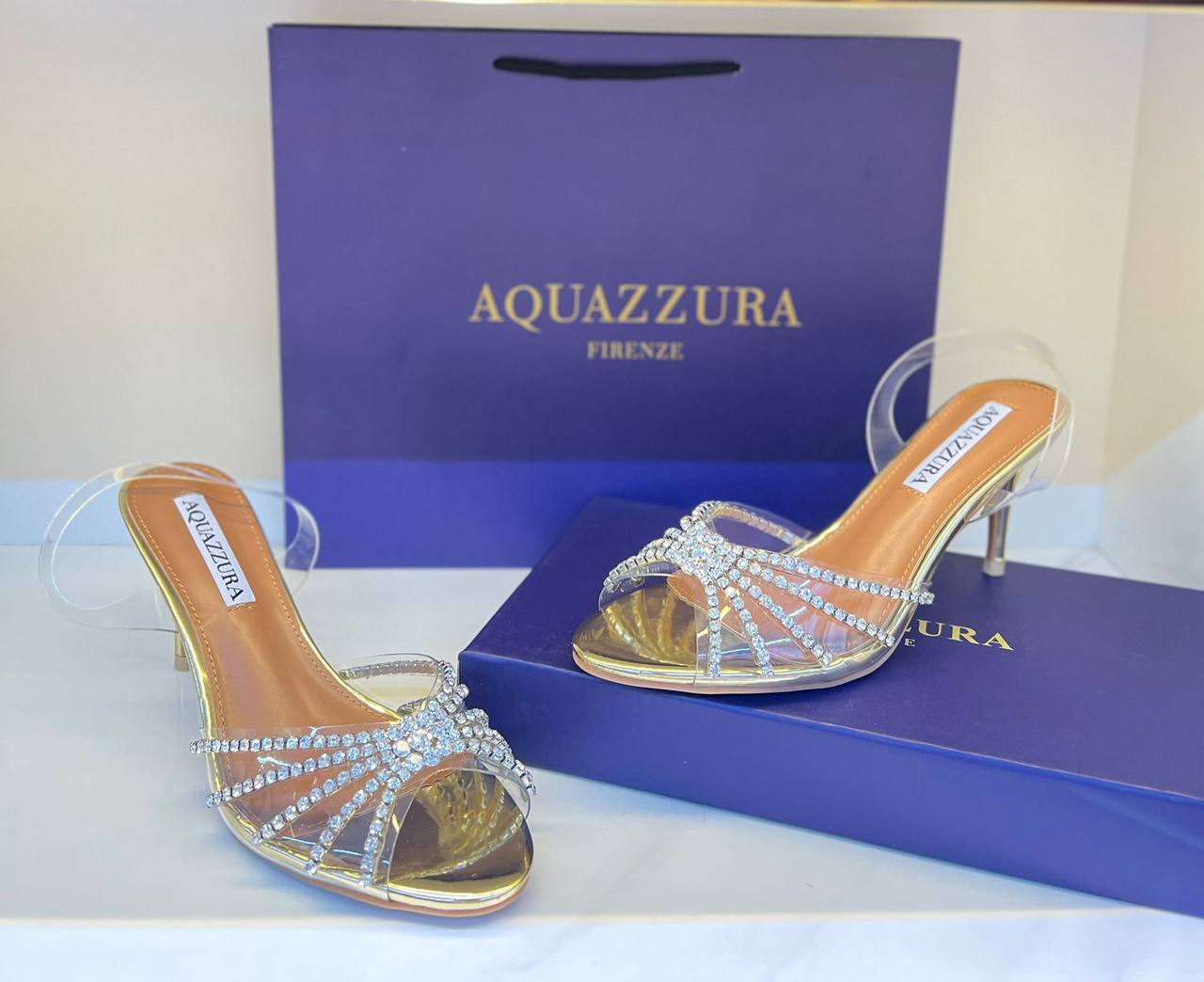 OFFER 😍
Limit Stock ⛔️⛔️
150 dhs🪙🌺
    Size 36-41 available 

Zain88
♥️♥️♥️