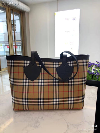 Burberry Master
230 dhs🪙🌺

Zain10
♥️♥️♥️