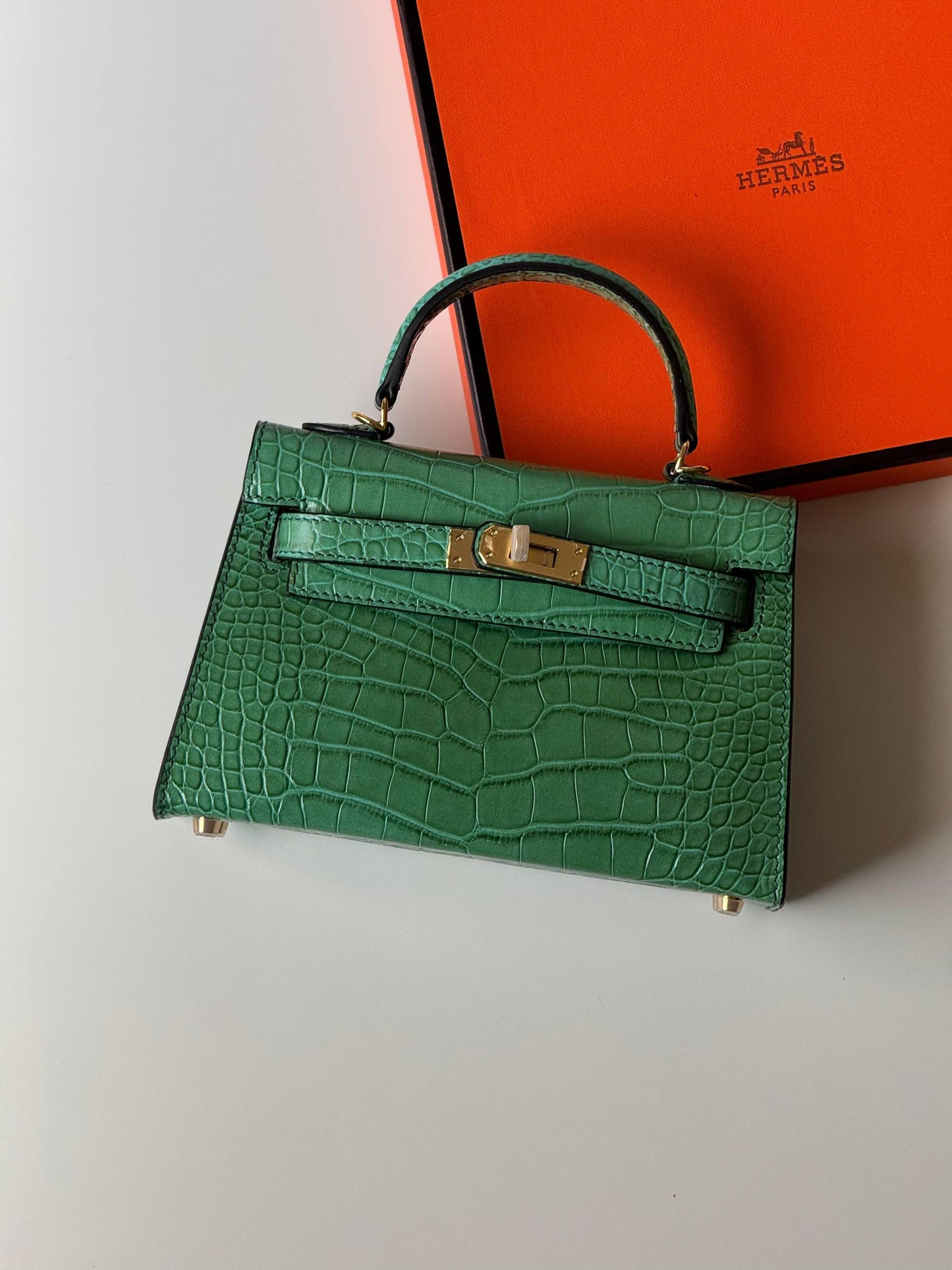 Hermes
minikelly 19cm💕

master quality😍

with box❤️
🎁🎁🎁

340 dhs❣️

Zain52
♥️♥️♥️