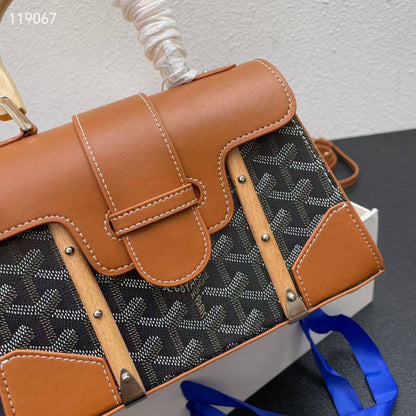 GOYARD 

RESTOCK HIGH QUALITY  

WITH BOX 
🎁🎁🎁
130 dhs❣️

Zain39
♥️♥️♥️