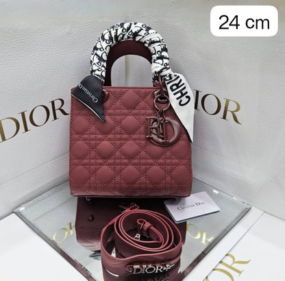 Dior
ᴍᴀᴛᴛᴇ ʟᴇᴀᴛʜᴇʀ ᴍᴀᴛᴇʀɪᴀʟ
ᴡɪᴛʜ ᴛᴡɪʟʟʏ ɪɴᴄʟᴜᴅᴇ
sɪᴢᴇ: 24 cm
ᴡɪᴛʜ BOX
🎁🎁🎁

105 dhs🪙💕

Zain31
♥️♥️♥️