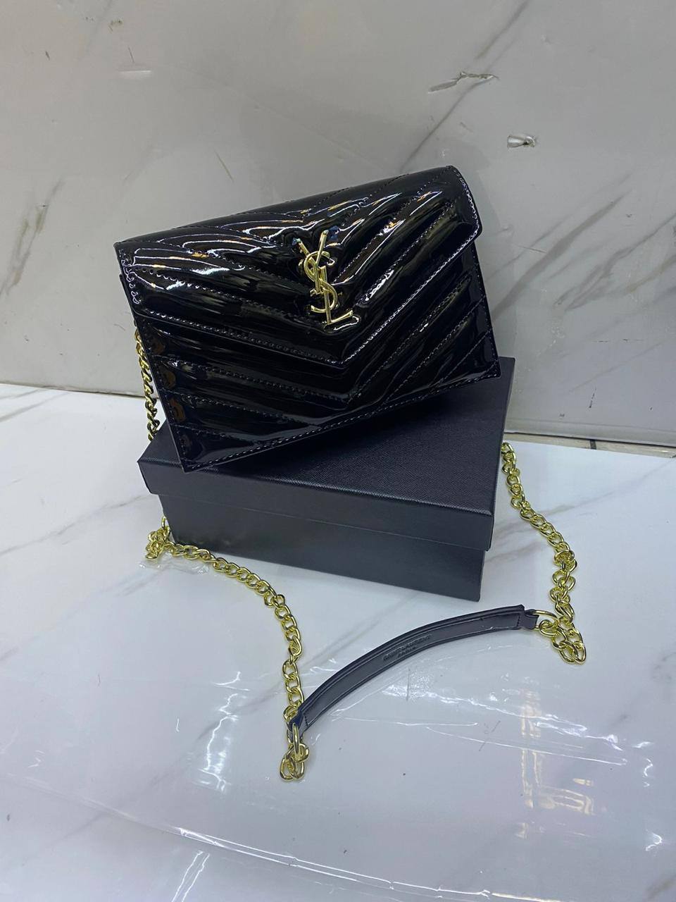 YSL
20cm 
80 dhs❣️

Withbox
🎁🎁🎁

Zain143
♥️♥️♥️