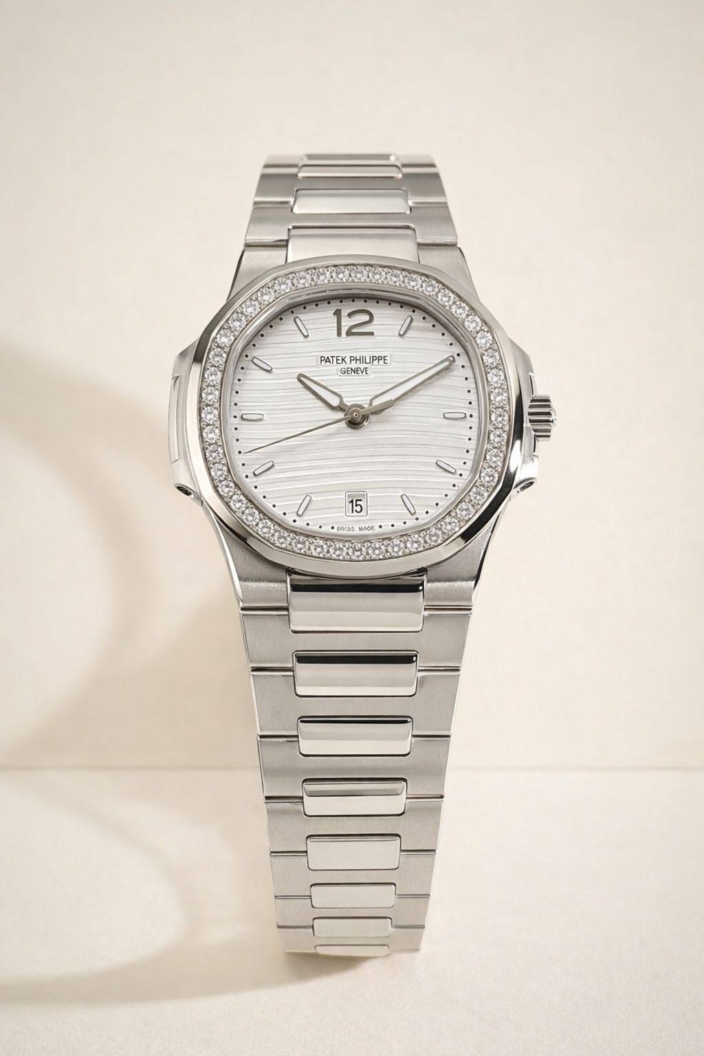 Patek Philippe watch for ladies good quality 
280 dhs❣️
 (size 31mm)

Zain59
♥️♥️♥️