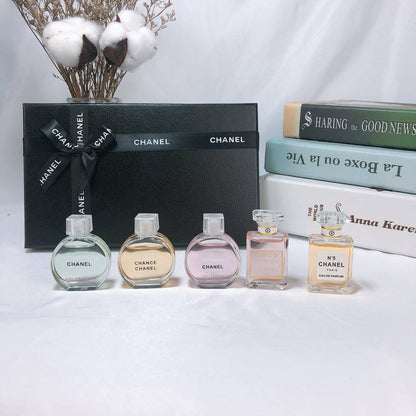 Chanel
5 in 1
7.5ml each
45 dhs🪙🌨️

Zain93
🌨️🌨️🌨️