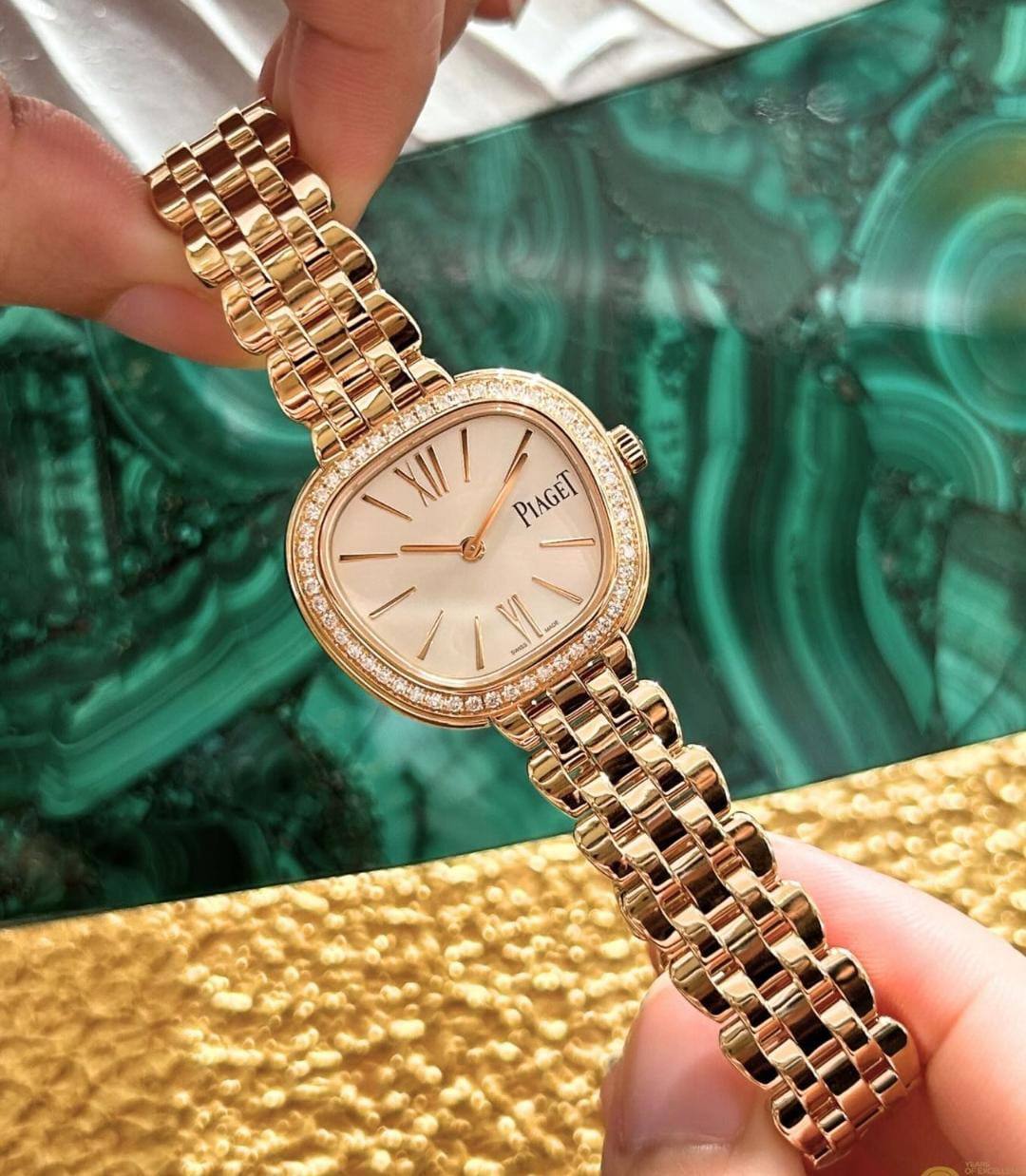 Piaget watch for ladies 
good quality 
260 dhs💓

Zain59
♥️♥️♥️