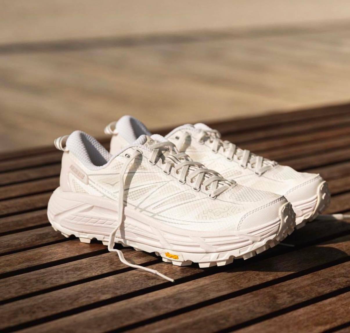 Hoka One One Mafate Speed 2 White Lunar Rock，
Size 36-45 ，
240 dhs✅

Zain18
♥️♥️♥️