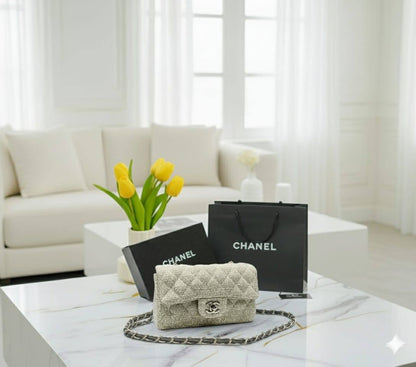 CHANEL ᴄʟᴀssɪᴄ
ᴛᴡᴇᴇᴅs ᴍᴀᴛᴇʀɪᴀʟ
sʟɪɴɢ ʙᴀɢ 
sɪᴢᴇ : 20 cm
ᴡɪᴛʜᴏᴜᴛ BOX

95 dhs🪙🌨️

Zain31
🌨️🌨️🌨️