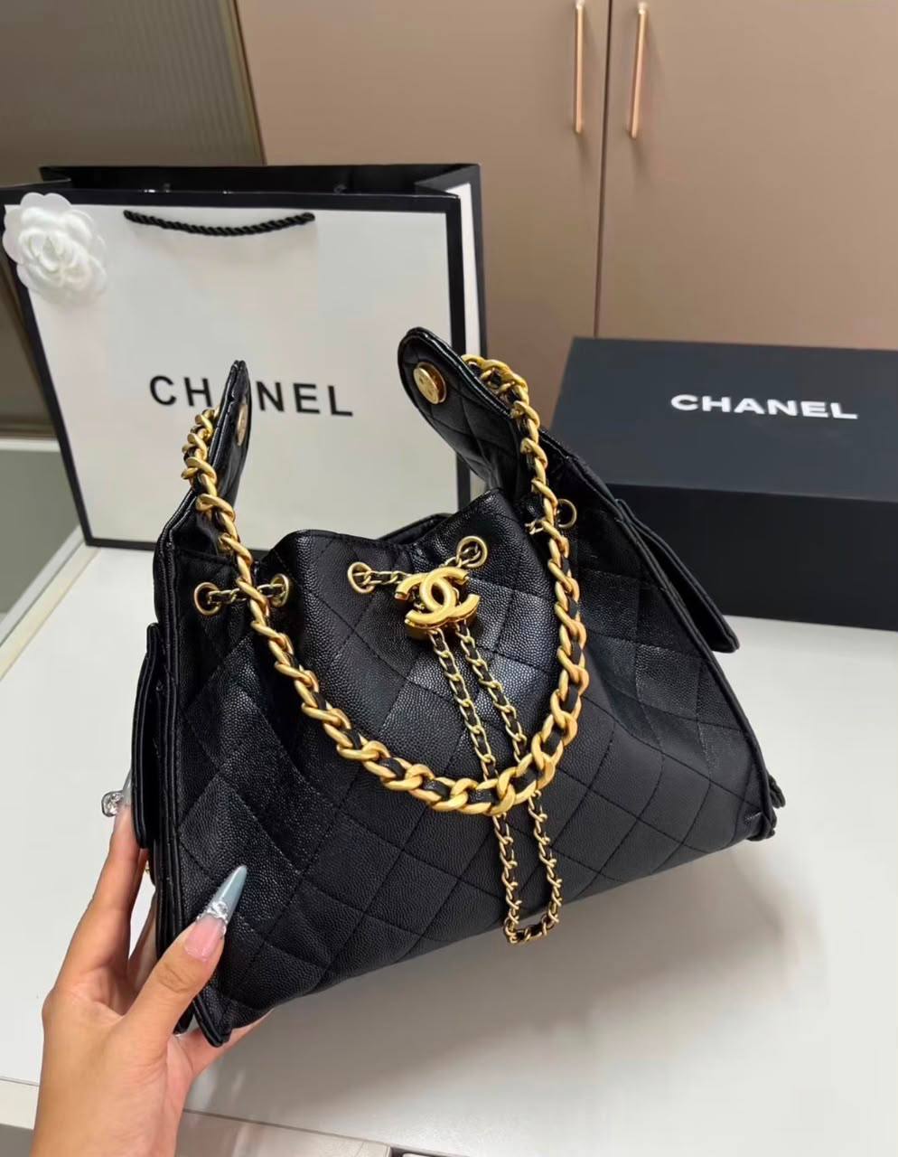 Chanel

95 dhs🇦🇪🇦🇪🇦🇪

size：22cm


Zain35
♥️♥️♥️