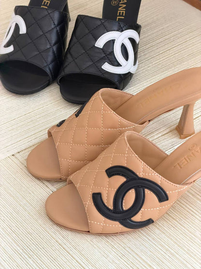 CHANEL
QUALITY:SUPER MASTER 😍💥
SIZE:36 TO 42😍🥰
450 dhs✅

Zain319
♥️♥️♥️