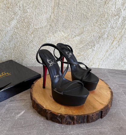 LOUBOUTIN
SuperMaster Quality 💯
550 dhs✅
Size: 36 -41💥

Zain171
♥️♥️♥️
