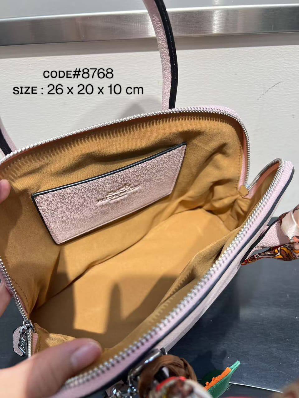 HERMES ʙᴏʟɪᴅᴇ
ᴍᴀᴛᴛᴇ ʟᴇᴀᴛʜᴇʀ ᴍᴀᴛᴇʀɪᴀʟ
ᴡɪᴛʜ ᴛᴡɪʟʟʏ 🎗️ & ʜᴏʀsᴇ ᴄʜᴀɪɴ 🎠
ɪᴛ ʜᴀs ʟᴏɴɢ ʙᴇʟᴛ sᴛʀᴀᴘ
sɪʟᴠᴇʀ ʜᴀʀᴅᴡᴀʀᴇ
sɪᴢᴇ: 26 cm

WITHOUT BOX

70 dhs🪙🌨️

Zain31
♥️♥️♥️
