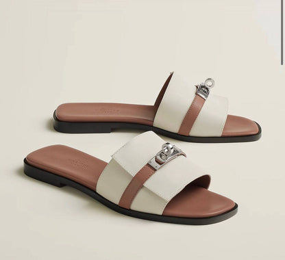 Hermes
Size 36-42 
100 dhs💓

Zain132
♥️♥️♥️