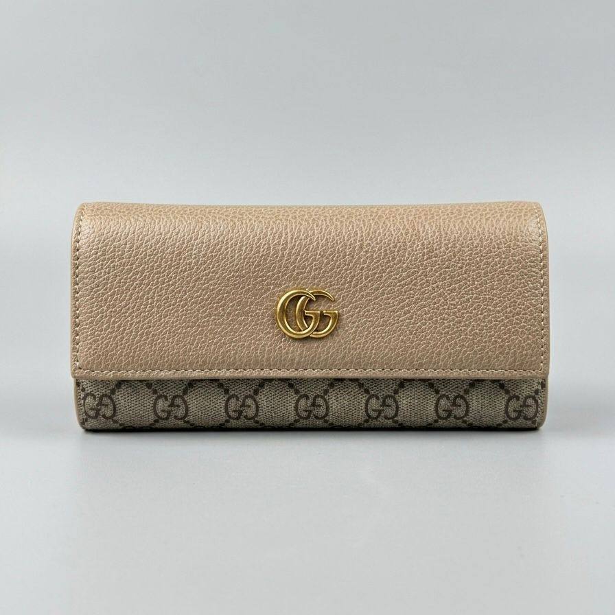 Gucci

100 dhs🇦🇪🇦🇪

Withbox 
High quality 

Zain50
♥️♥️♥️