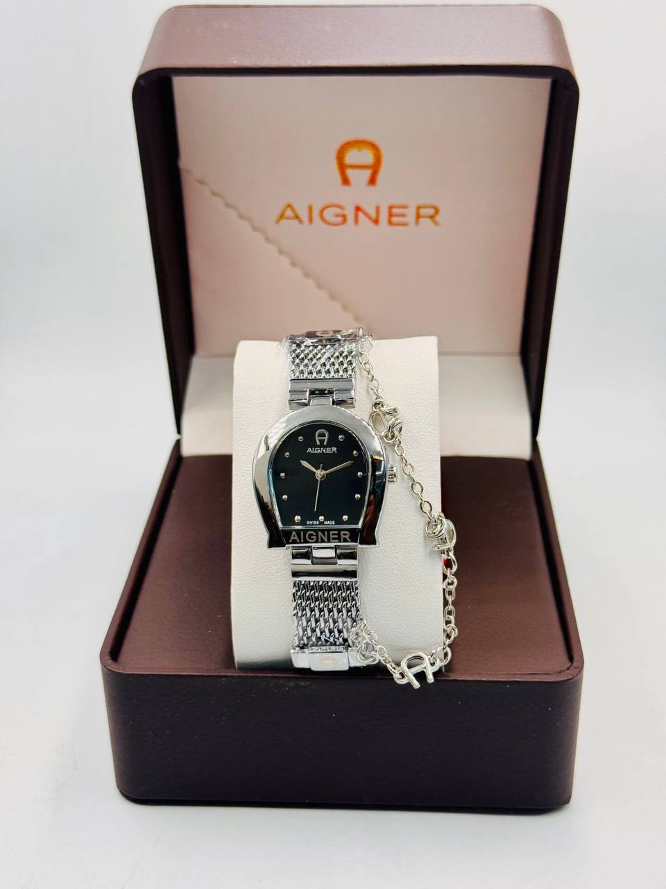 Aigner ladies 
60 dhs🇦🇪🇦🇪

Zain08
♥️♥️♥️