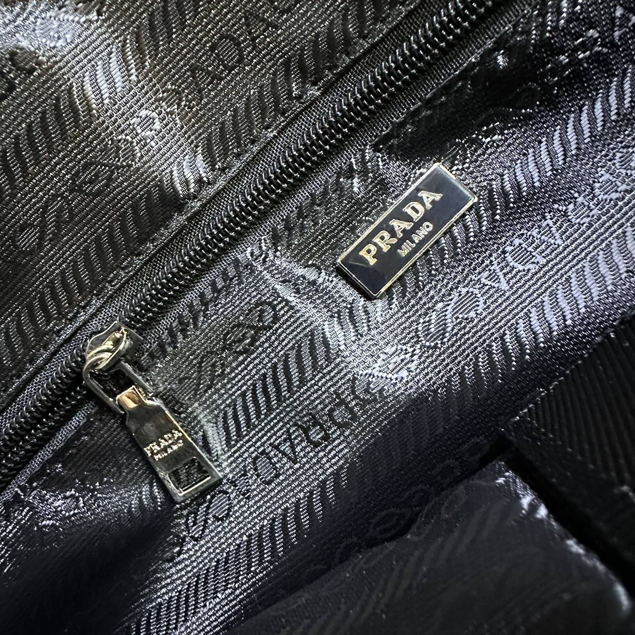 PRADA TRAVELING BAG COPY ONE 
150 dhs✅
SIZE: 55 CM

Zain39
♥️♥️♥️