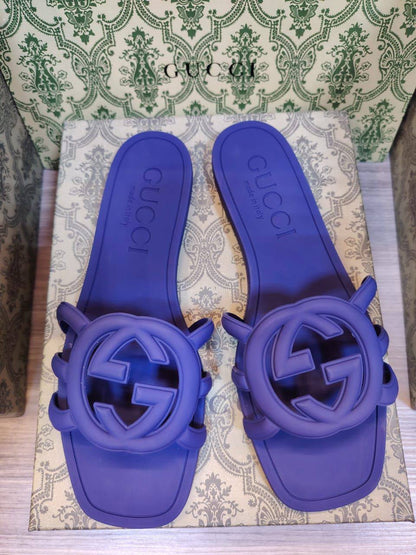 Gucci Slippers , 
New Arrived 
Size 36 To 41
70 dhs🗽

Zain120
♥️♥️♥️