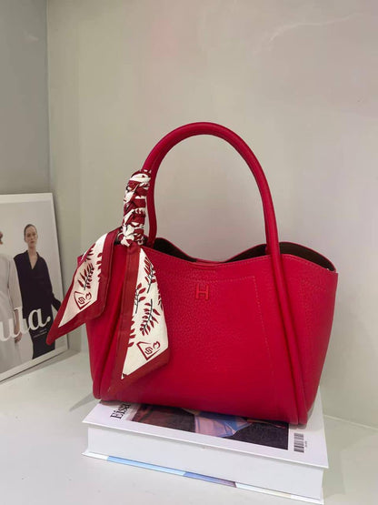 Hermes 

110 dhs💓
Size 26cm

Zain200
♥️♥️♥️