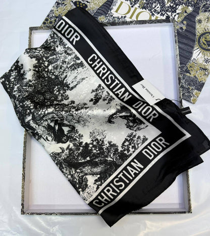 Silk scarf 🧣 
40 dhs✅

With box🎁
55 dhs✅

Zain93
♥️♥️♥️
