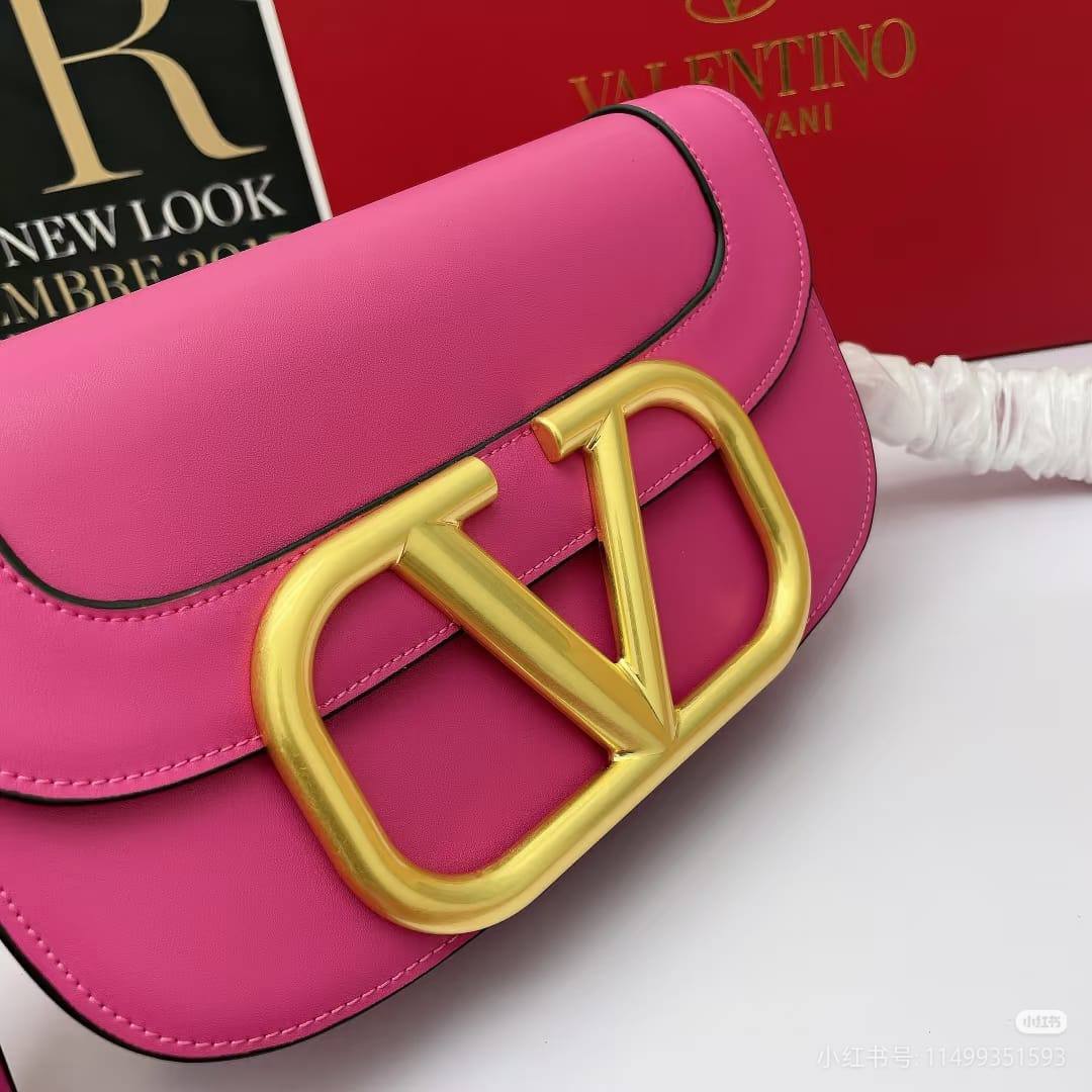 Mixed brands (bags)
Dior
Balenciaga
Lv
Valentino
Chanel
Gucci
Celine
Baguette
Miu Miu

120 dhs🇦🇪🇦🇪

Zain10
♥️♥️♥️