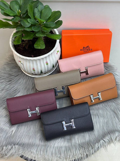 HERMES 
SIZE………. 20CM🌷

85 dhs🪙🌨️

with BOX✅

Zain244
♥️♥️♥️