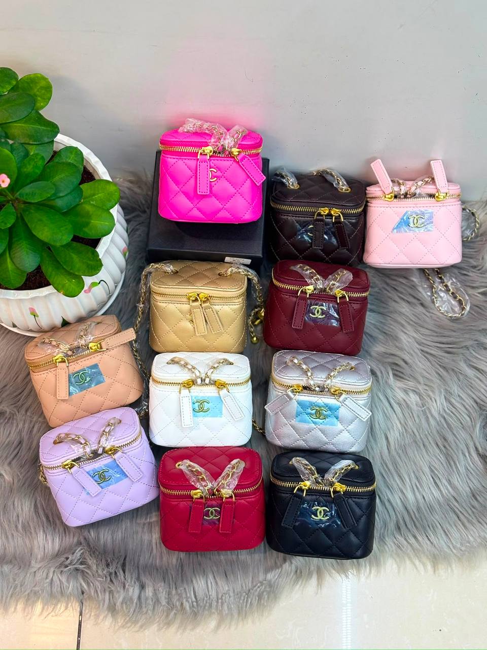 Chanel 
95 dhs🪙
with BOX
🎁🎁🎁

Zain244
♥️♥️♥️