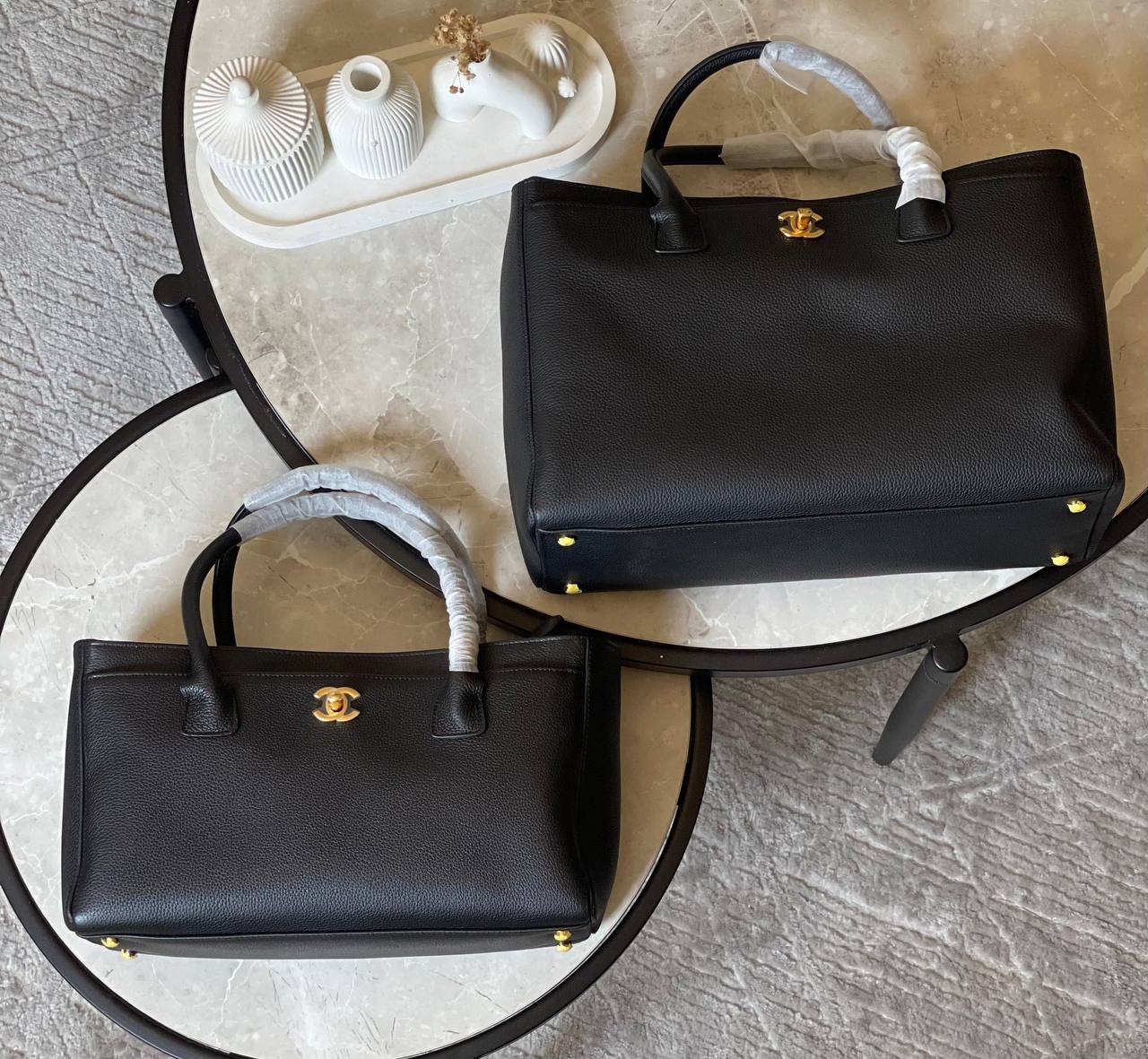 CHANEL✨
Size: 32 and 36 Cm💥
Available original box 📦 
With full packing 🎀🎀
Super high quality 💥💥
For Price 👇 WhatsApp✅
0568585901 
0507557372
0552275751 Owner Zain 👌

Zain283
♥️♥️♥️