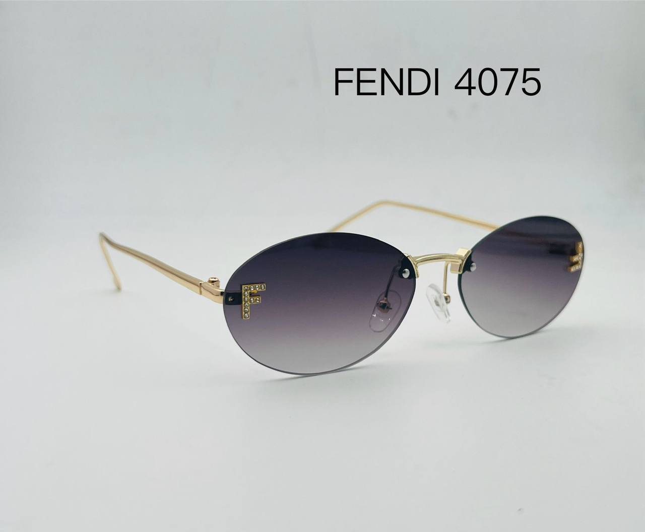 FENDl 💥
Sunglasses 🕶️ 
Good quality 💯 
Master box 🗃️ 
50 dhs💓

Zain273
♥️♥️♥️