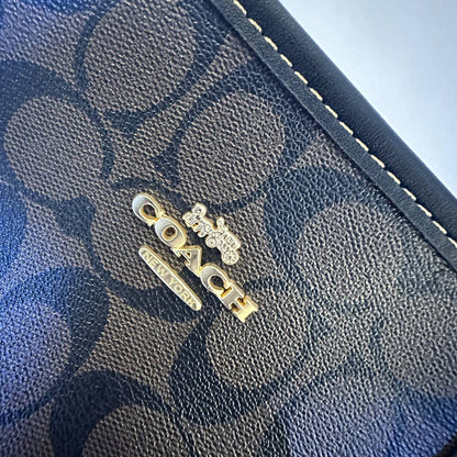 COACH 

NEW CAME 

HIGH QUALITY 

WITH POUCH 
115 dhs🇦🇪🇦🇪

Zain295
Zain17
♥️♥️♥️