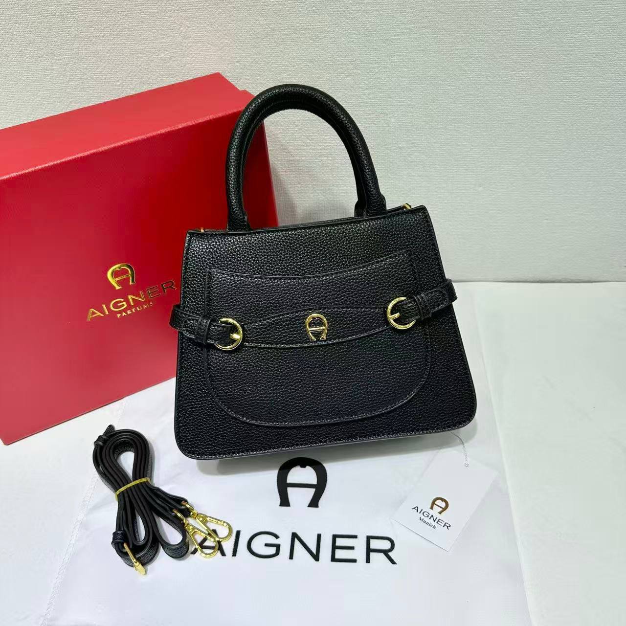 Aigner
100 dhs💓

High-quality 

in box🎁🎁🎁

Zain35
♥️♥️♥️
